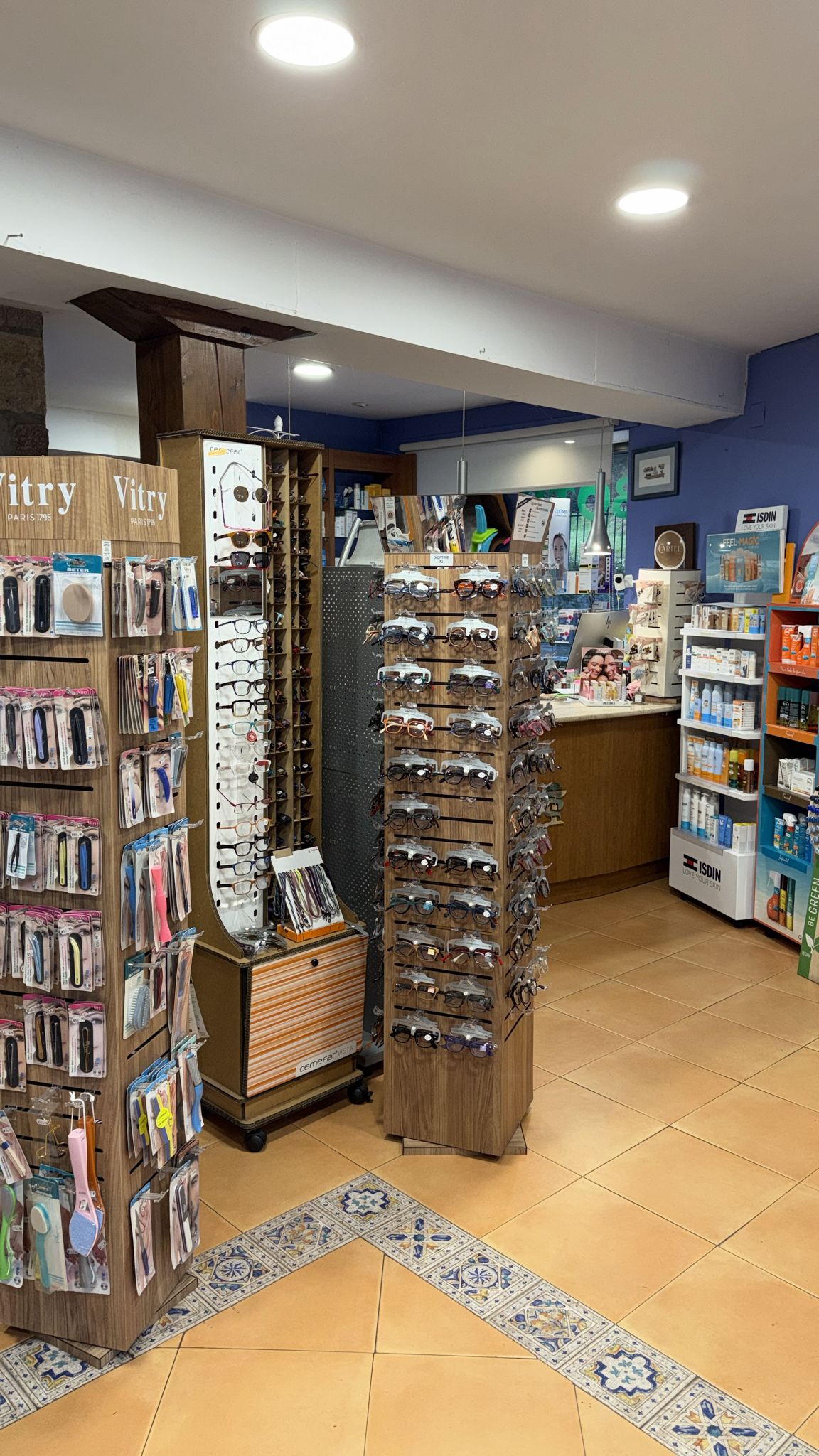 Área de ortopedia y material sanitario